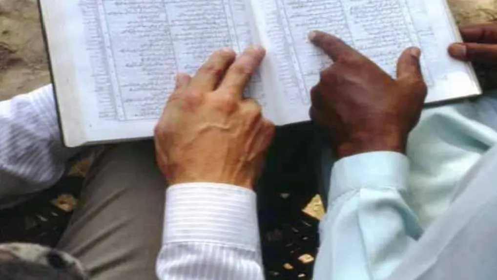 Hero blog image for <a href="/blog/2020-10/todos-merecemos-la-biblia">vista</a>