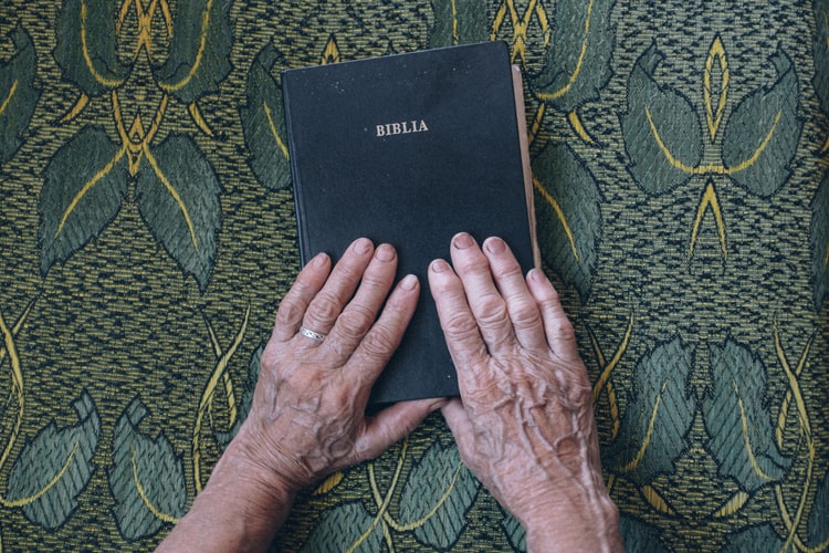 Hero blog image for <a href="/blog/2020-01/que-dice-la-biblia-sobre-aquellos-que-se-quedan">vista</a>