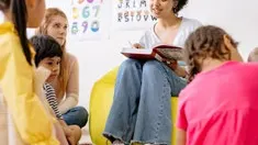 Un profesor de español comparte su fe en Asia